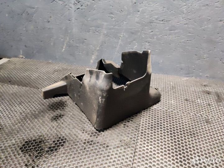 Воздухозаборник передний Bmw 550Ix F10 N63 2010