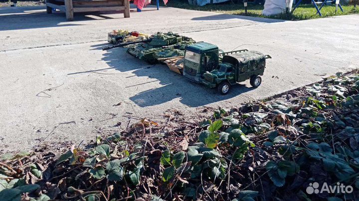 Детские машинки - танки игрушки