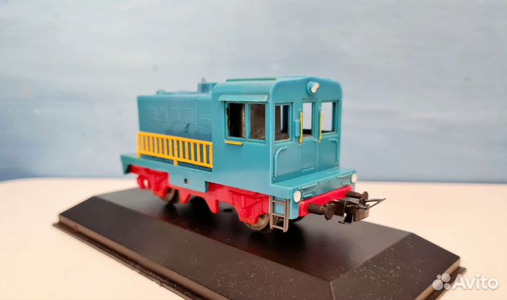 Модель тепловоза Pico резиноход 1:87 16.5 мм H0