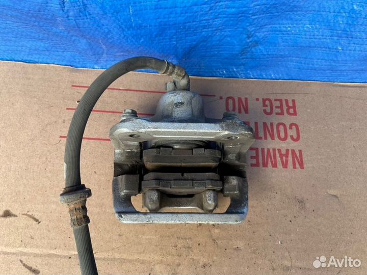 Суппорт задний правый Honda Cr-V RD7 K24A1 2002