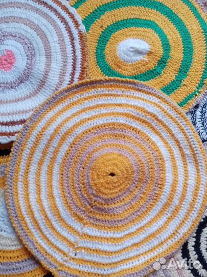 Связанные коврики диаметром 35 и 40 см