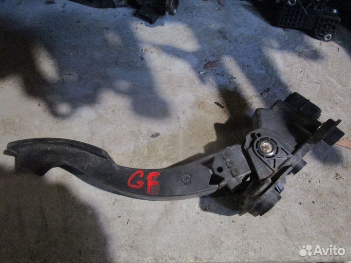 Педаль газа Mitsubishi Outlander GF