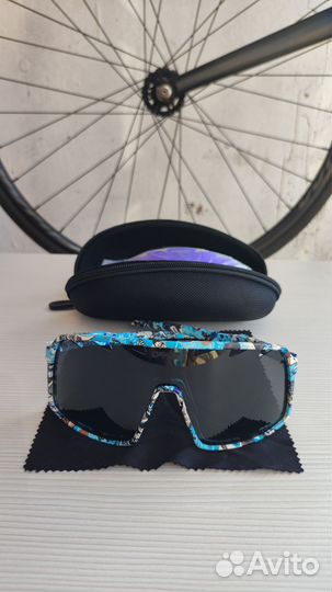 Очки спортивные