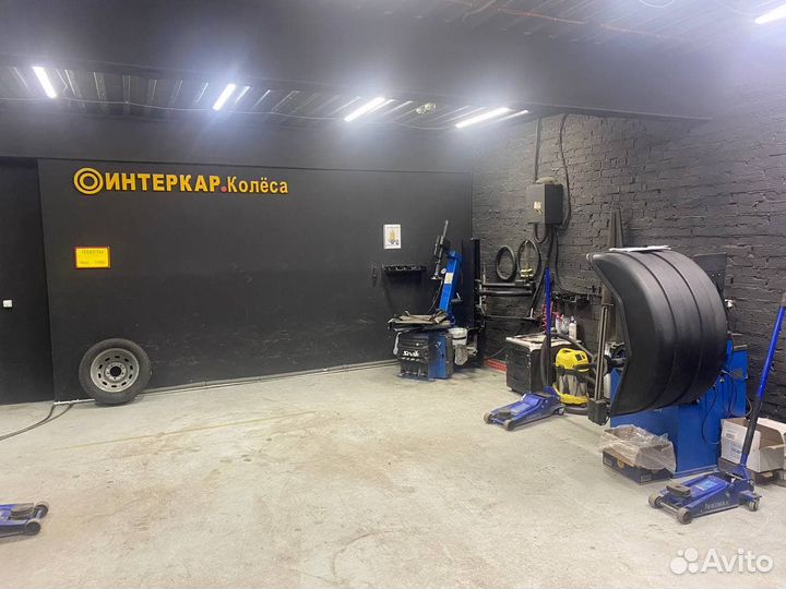 Triangle PL02 245/45 R20