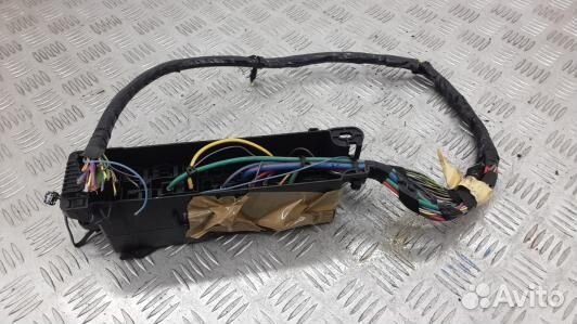 Блок предохранителей ford escape 3 (2MF03M101)