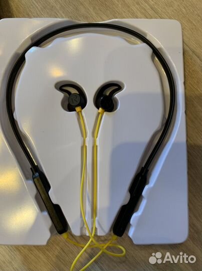 Спортивные наушники