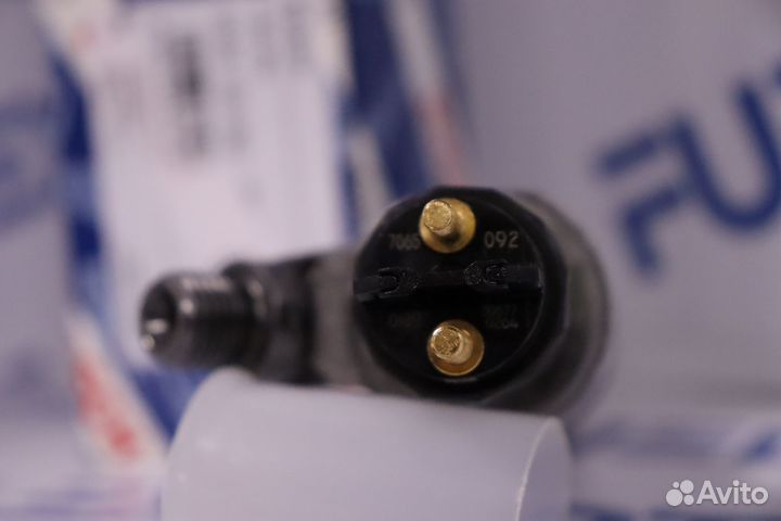Форсунка топливная 0445120092