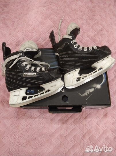 Хоккейные коньки