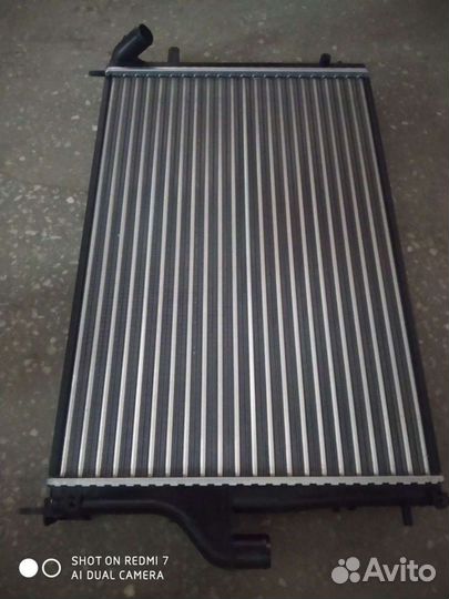 Радиатор Рено Логан,Дастер 10- г.в
