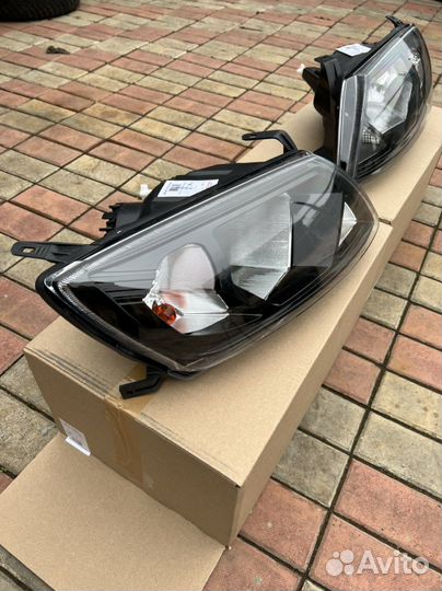 Фары Гранта,корпус Fl