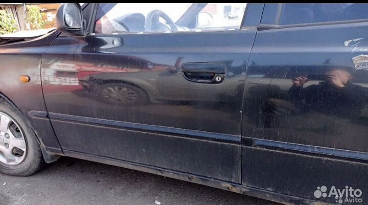 Передние двери Хендай акцент