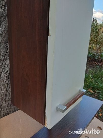 Шкафчик зеркало в ванную