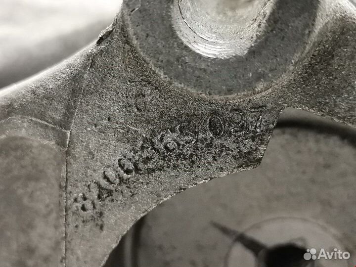 Кронштейн генератора для Renault Megane 2