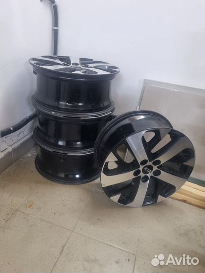 Оригинальные диски R18 Киа Соренто 4