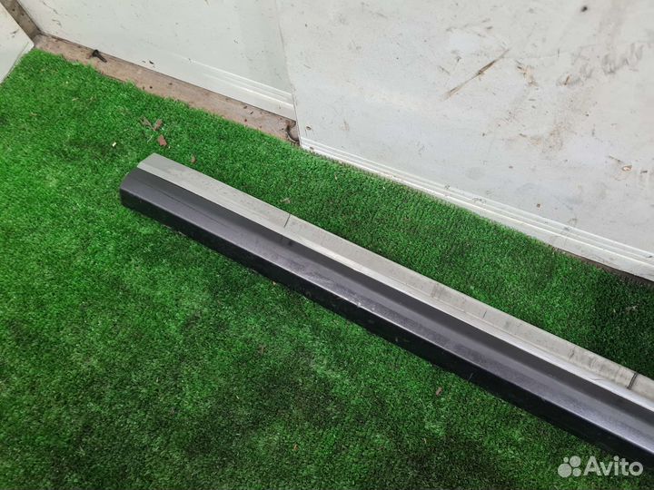 Молдинг задней левой двери Лексус ls 460