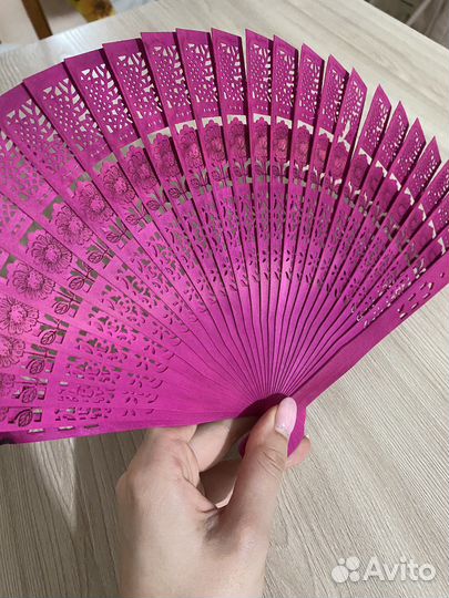 Веер розовый