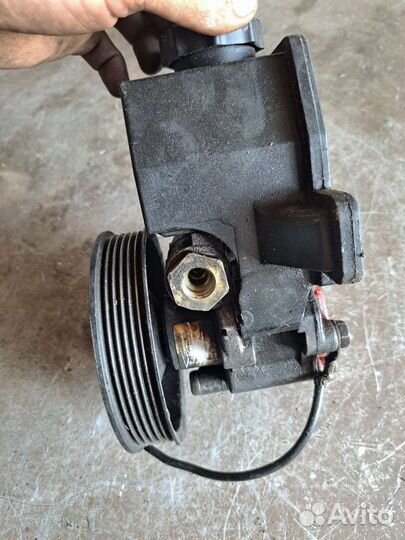 Насос гидроусилителя Mercedes W210