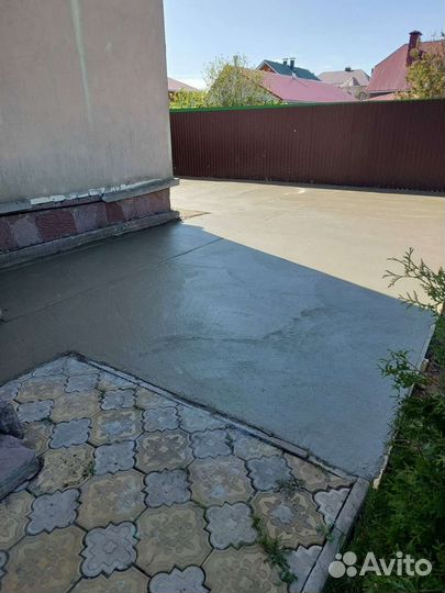 Рабочий по бетону