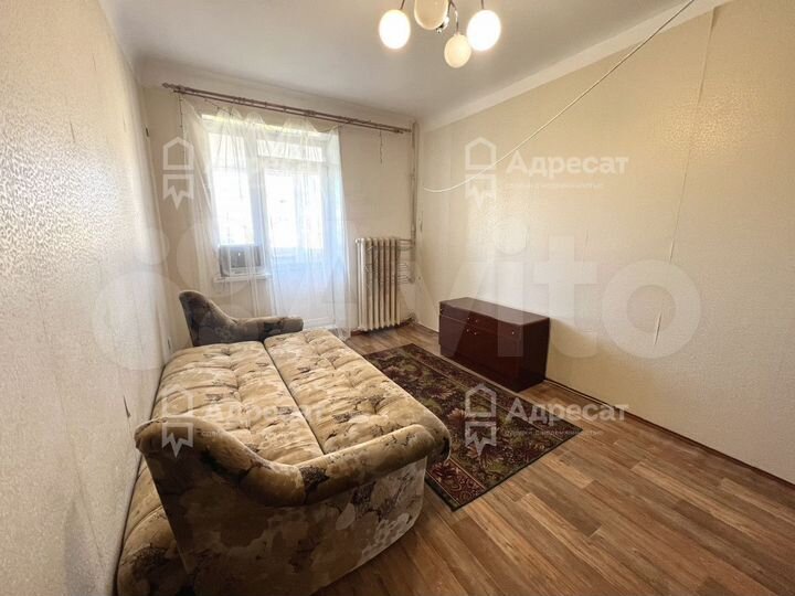 2-к. квартира, 53 м², 4/4 эт.