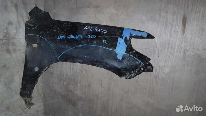 Крыло переднее правое Toyota Land Cruiser 200 200