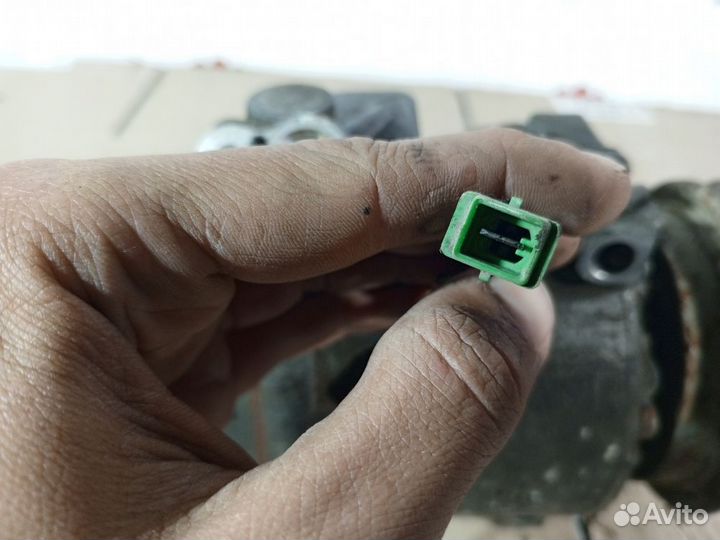 Компрессор кондиционера Volkswagen Passat