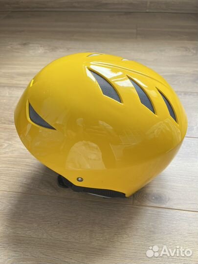 Горнолыжный шлем новый, размер M