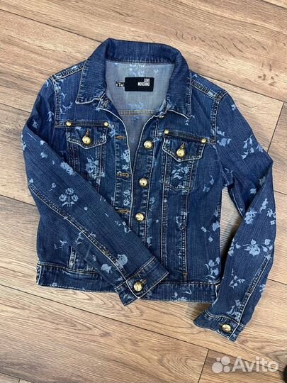 Джинсовая куртка moshino