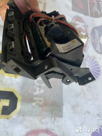 Задний прикуриватель на Ауди а8 д4 пепельница