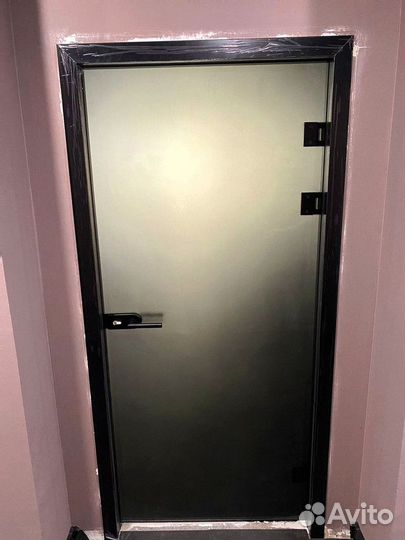 Межкомнатные стеклянные двери на заказ