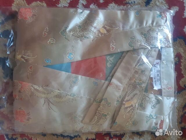 Женский шелковый халат