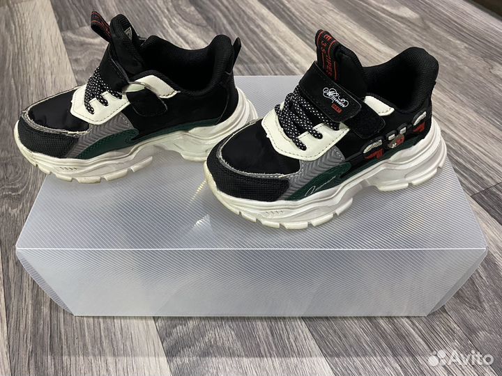 Кроссовки на мальчика