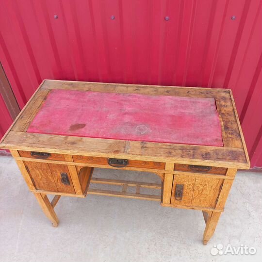 Старинный дамский, детский столик