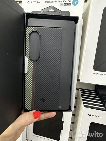 Pitaka Air Case на Samsung Galaxy Z Fold4