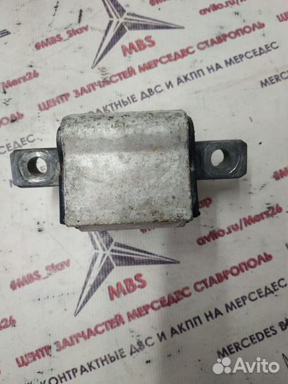 Подушка АКПП w204 Mercedes