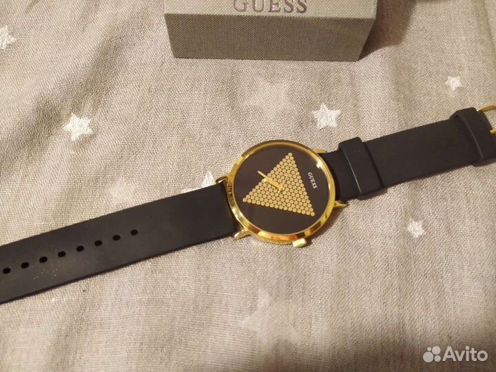 Часы guess