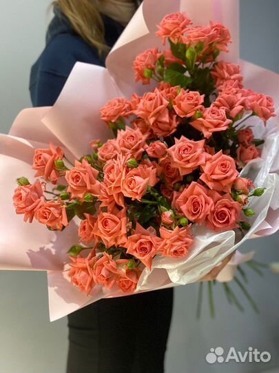 Букет из кустовых роз