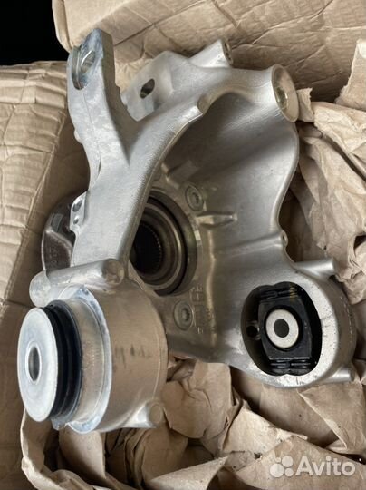 Задний левый кулак в сборе. Audi a8 d4. 4h0505431d