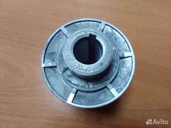 Шкив 3-ручейный вал 20 мм для двигателя Lifan