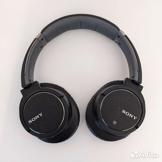 Беспроводные наушники Sony