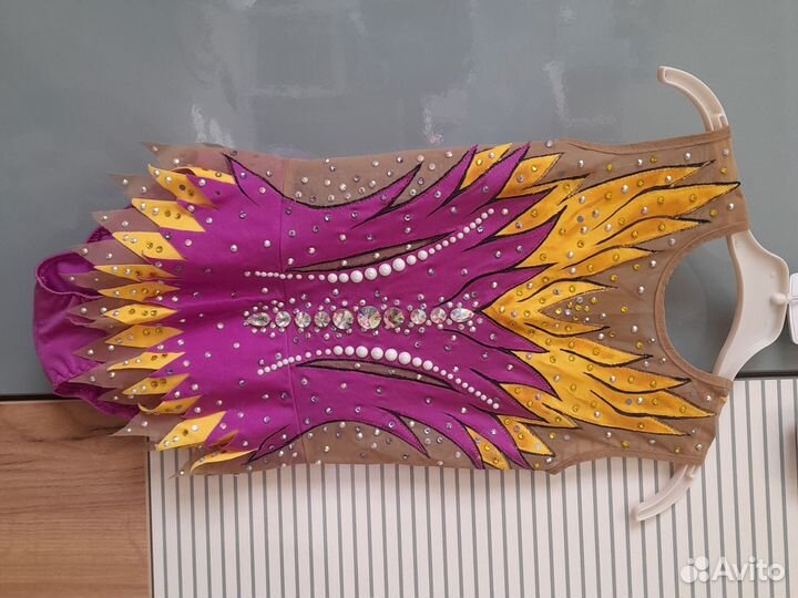 Продам купальник для художественной гимнастики