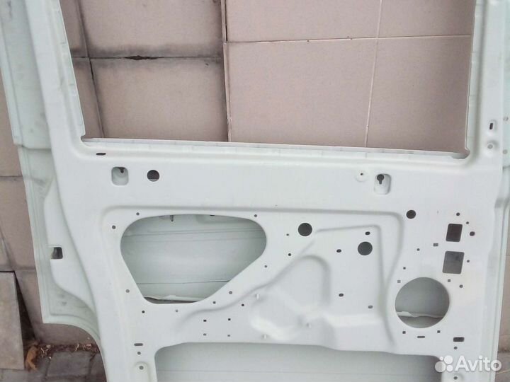 Дверь передняя левая вито 639