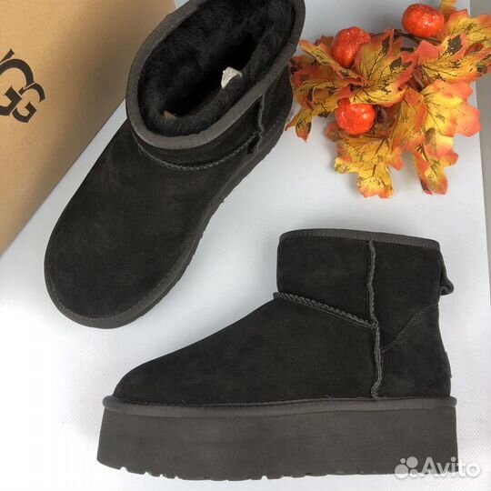 Ugg женские на платформе Classic Mini Platform