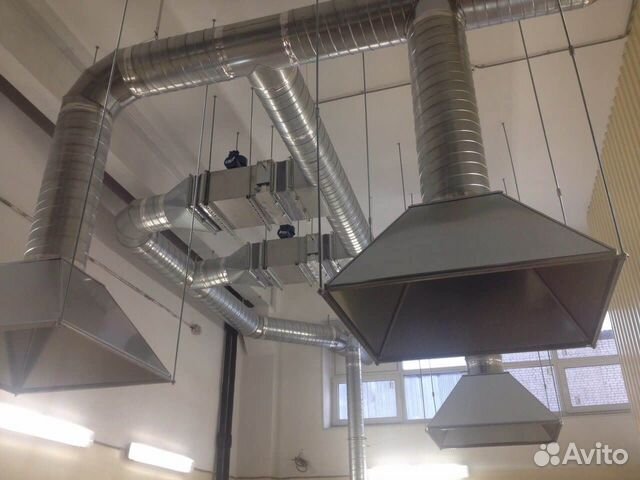 Бригада монтажников вентиляции