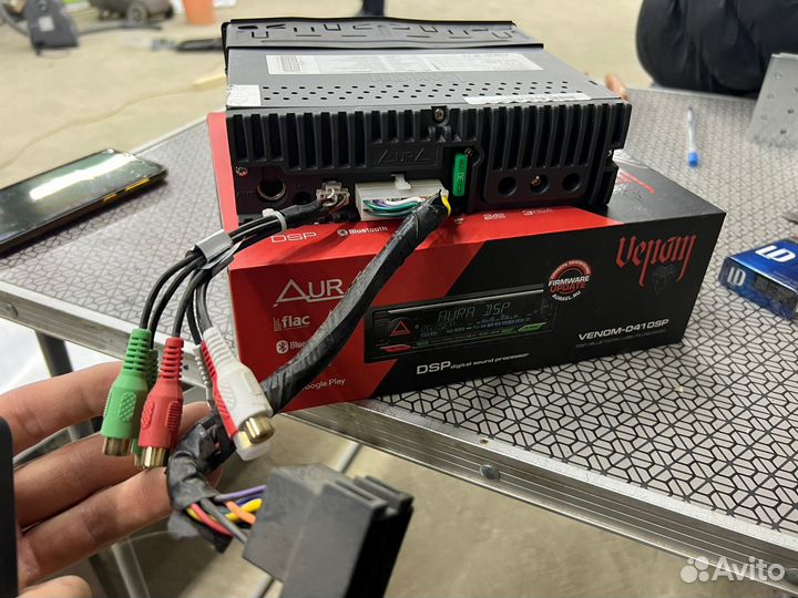 Магнитола aura venom