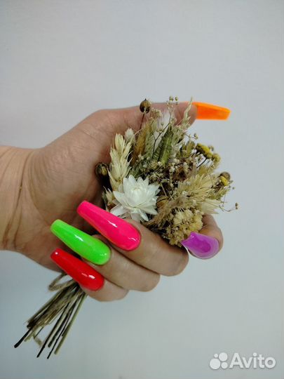 Мастер маникюра