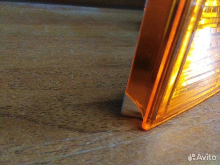 Указатель поворота передний правый Renault Master