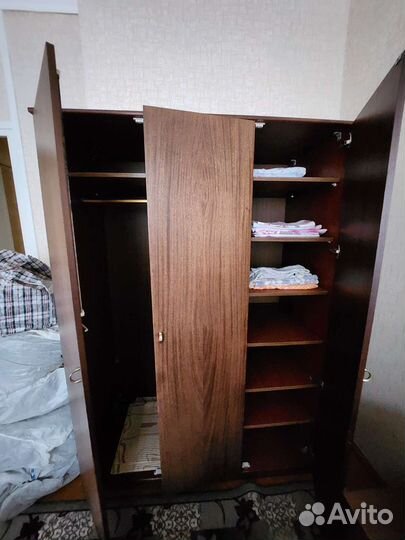 Шкаф