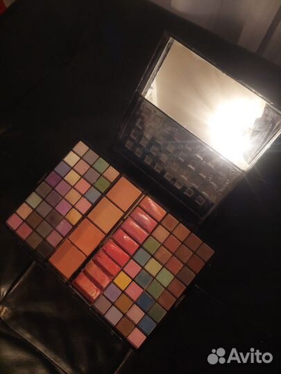 Тени для век