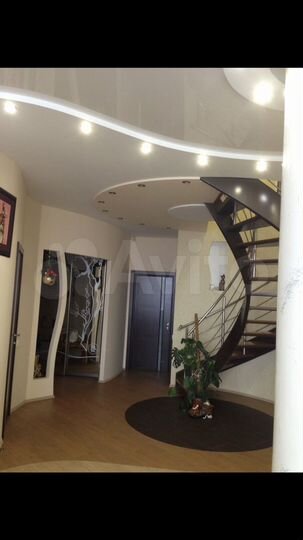 3-к. квартира, 151 м², 9/10 эт.