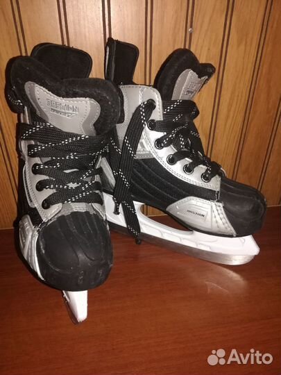 Коньки хоккейные детские